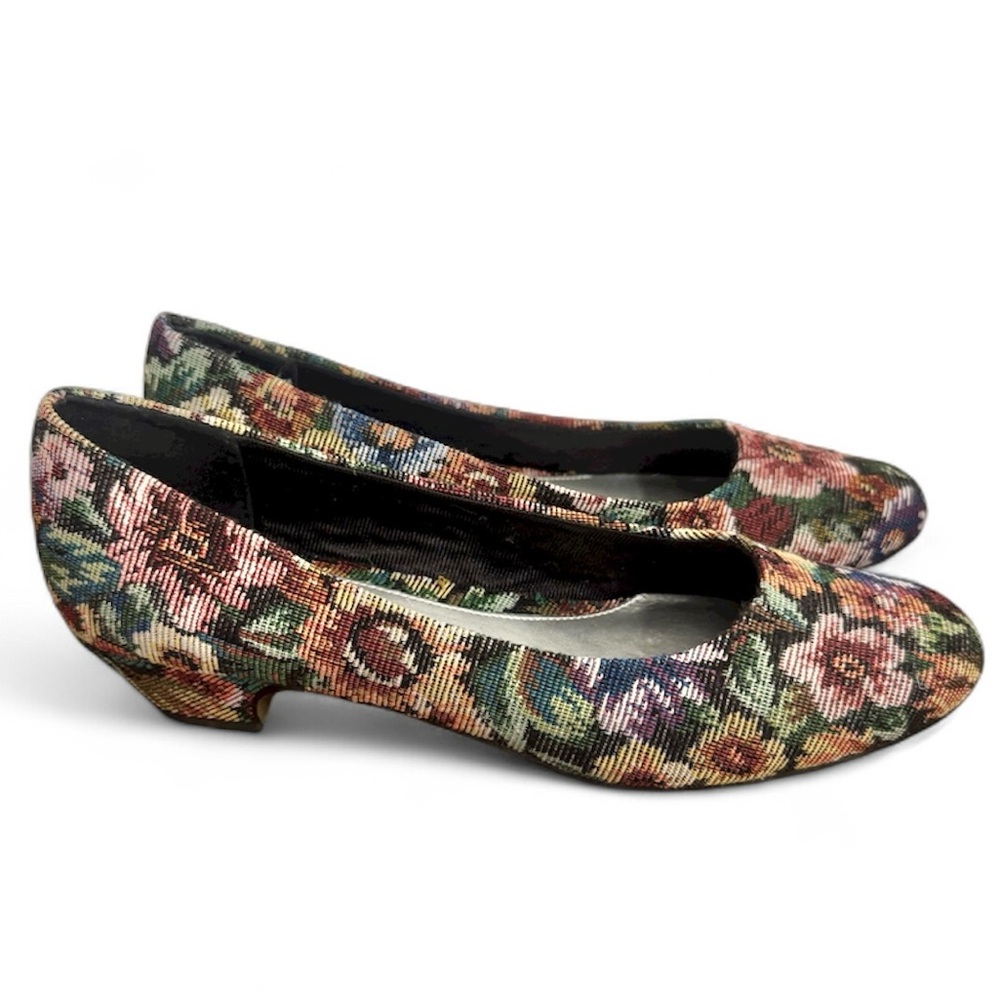 Easy Street VTG Style Kitten Heel Pumps Size 8.5 80s Retro Floral Upholstery